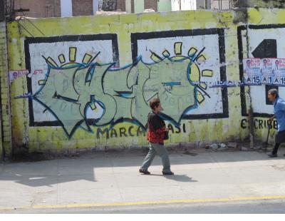 A kind of grafitti pretty familiar in US cities, in Lima Centro. A kind of grafitti pretty familiar in US cities, in Lima Centro.