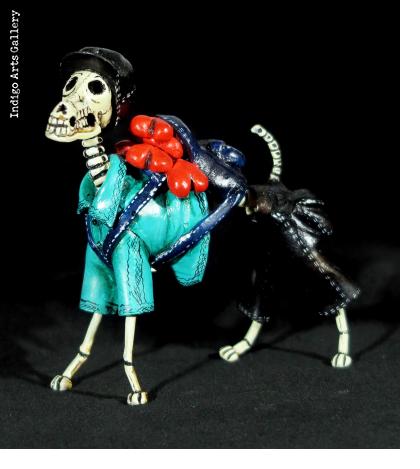 Calavera Valentine Dog - Retablo Figure