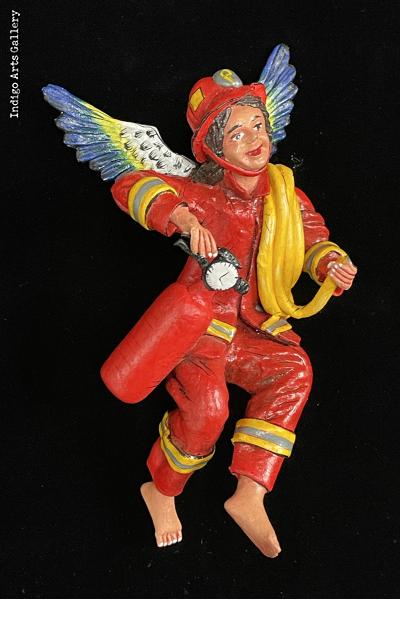Angel Bombero - retablo figure