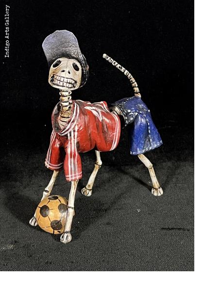 Calavera' Futbolista' Dog - Retablo Figure