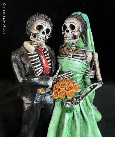 Novios Muertos - retablo figures