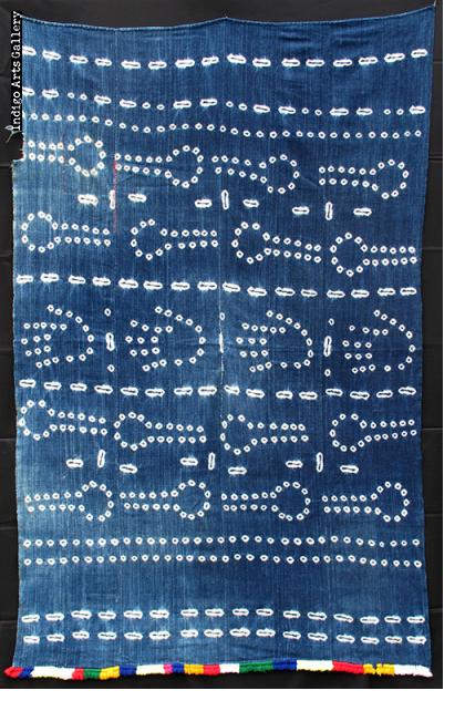 Vintage "hand-pattern" Indigo tie-dyed strip-weave cloth