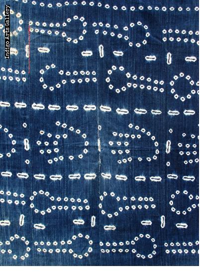 Vintage "hand-pattern" Indigo tie-dyed strip-weave cloth