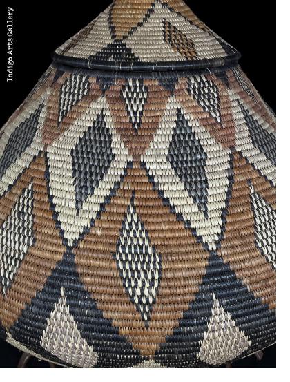 Zulu Ukhamba basket