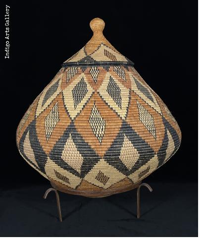 Zulu Ukhamba basket