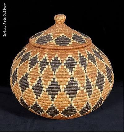Zulu Ukhamba basket