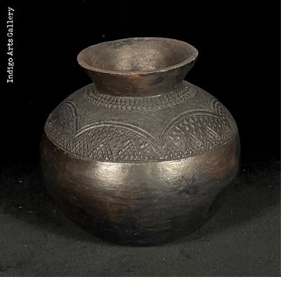 Uphiso - Zulu pot by Thembi Nala