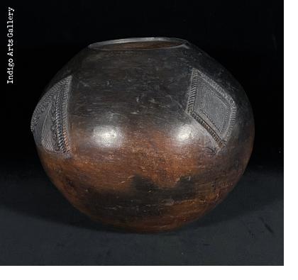 Ukhamba - Zulu pot by Jabulile Nala