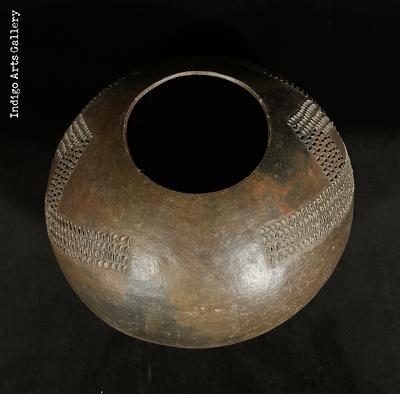 Large Zulu Ukhamba Vessel